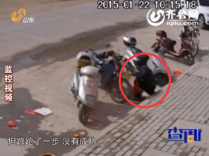 调查：超市前老人倒地最终死亡 监控范围内9名路人观望后离开